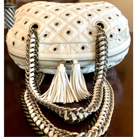 LA VICTOIRE - Quilted Faux Leather Shoulder Bag/Grommet Detail & Chain Straps ♥️ - Picture 8 of 15
